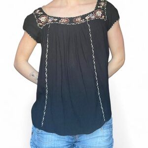 Wet seal beaded top